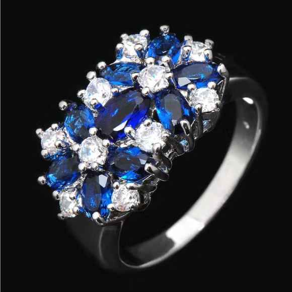 New Women’s 925 Silver Flower Blue Sapphire Ring - Picture 6 of 11